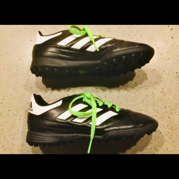 ⚽️ ADIDAS - **INDOOR** - BLACK & GREEN - SOCCER CLEATS ⚽️ - Picture 2 of 6